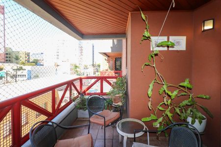 Apartamento à venda com 177m², 3 quartos e 2 vagas Apartamento à venda com 177m², 3 quartos e 2 vagasVaranda da Sala