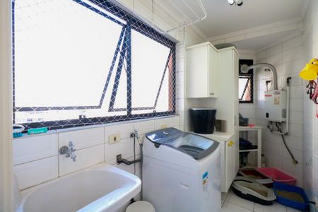 Apartamento à venda com 177m², 3 quartos e 2 vagas Apartamento à venda com 177m², 3 quartos e 2 vagasÁrea de Serviço