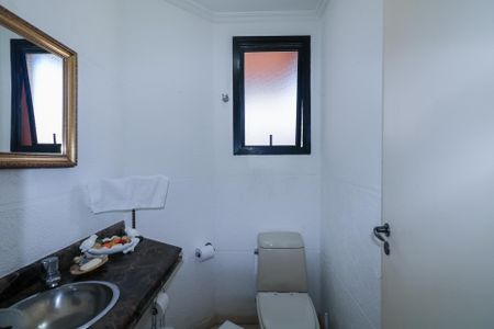 Apartamento à venda com 177m², 3 quartos e 2 vagas Apartamento à venda com 177m², 3 quartos e 2 vagasLavabo