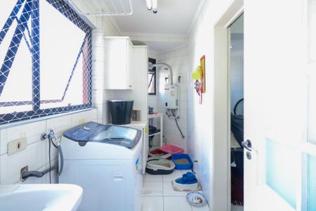 Apartamento à venda com 177m², 3 quartos e 2 vagas Apartamento à venda com 177m², 3 quartos e 2 vagasÁrea de Serviço