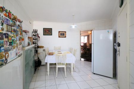 Apartamento à venda com 177m², 3 quartos e 2 vagas Apartamento à venda com 177m², 3 quartos e 2 vagasCozinha