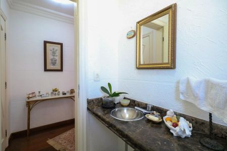 Apartamento à venda com 177m², 3 quartos e 2 vagas Apartamento à venda com 177m², 3 quartos e 2 vagasLavabo