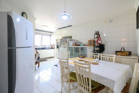 Apartamento à venda com 177m², 3 quartos e 2 vagas Apartamento à venda com 177m², 3 quartos e 2 vagasCozinha