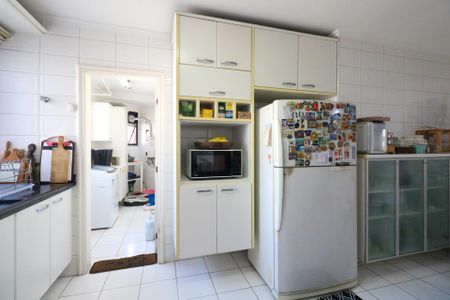Apartamento à venda com 177m², 3 quartos e 2 vagas Apartamento à venda com 177m², 3 quartos e 2 vagasCozinha