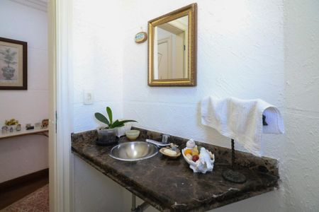 Apartamento à venda com 177m², 3 quartos e 2 vagas Apartamento à venda com 177m², 3 quartos e 2 vagasLavabo