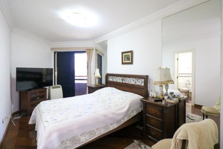 Apartamento à venda com 177m², 3 quartos e 2 vagas Apartamento à venda com 177m², 3 quartos e 2 vagasSuíte