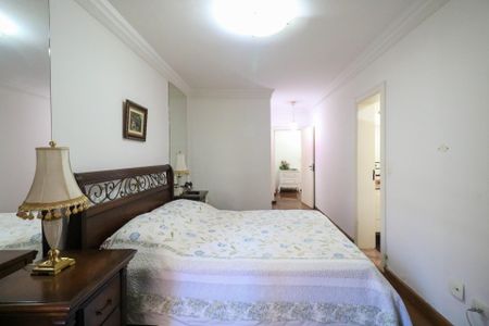 Apartamento à venda com 177m², 3 quartos e 2 vagas Apartamento à venda com 177m², 3 quartos e 2 vagasSuíte