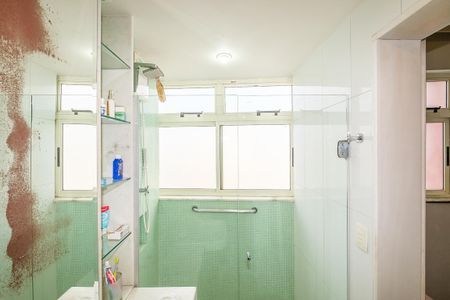 Apartamento à venda com 130m², 3 quartos e 2 vagas Apartamento à venda com 130m², 3 quartos e 2 vagasBanheiro da Suíte