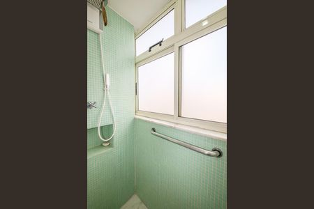 Apartamento à venda com 130m², 3 quartos e 2 vagas Apartamento à venda com 130m², 3 quartos e 2 vagasBanheiro da Suíte