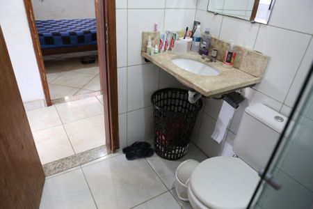 Casa à venda com 200m², 2 quartos e 5 vagasBanheiro Social