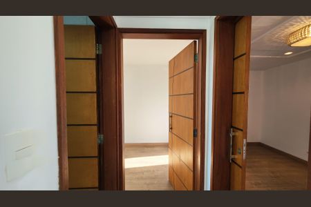 Apartamento para alugar com 66m², 2 quartos e 1 vaga Apartamento para alugar com 66m², 2 quartos e 1 vagaCorredor