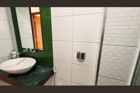 Apartamento para alugar com 66m², 2 quartos e 1 vaga Apartamento para alugar com 66m², 2 quartos e 1 vagaBanheiro