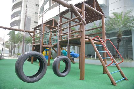 Apartamento à venda com 212m², 3 quartos e 3 vagasÁrea comum - Playground