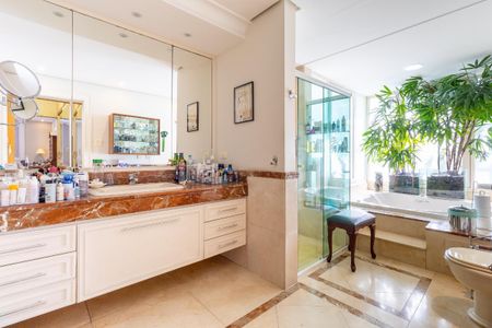 Casa à venda com 572m², 5 quartos e 5 vagas