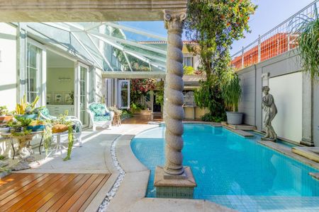 Casa à venda com 572m², 5 quartos e 5 vagas