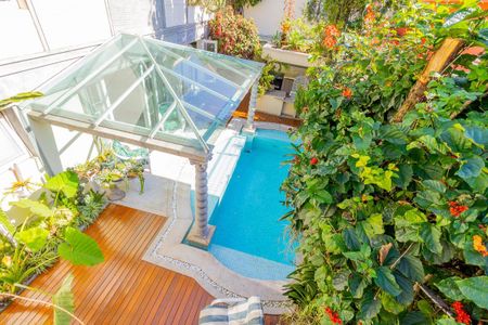 Casa à venda com 572m², 5 quartos e 5 vagas