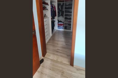 Casa de condomínio à venda com 197m², 2 quartos e 4 vagas