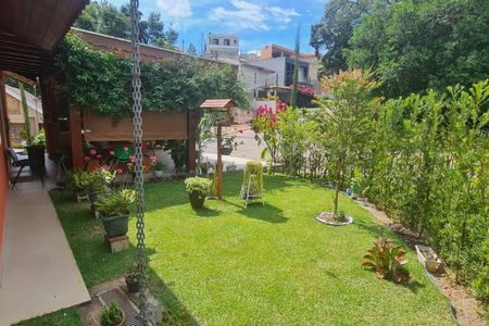 Casa de condomínio à venda com 197m², 2 quartos e 4 vagas