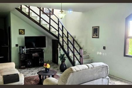 Casa de condomínio à venda com 306m², 4 quartos e 3 vagas