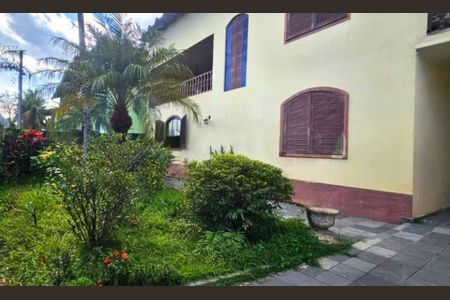 Casa de condomínio à venda com 306m², 4 quartos e 3 vagas