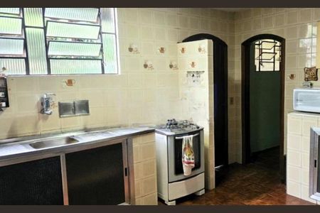 Casa de condomínio à venda com 306m², 4 quartos e 3 vagas