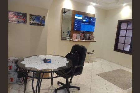 Casa à venda com 3 quartos, 177m² em Vila Jeriva, Várzea Paulista