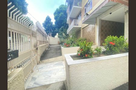 Apartamento à venda com 75m², 2 quartos e 1 vaga