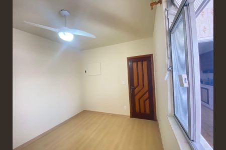 Apartamento à venda com 75m², 2 quartos e 1 vaga