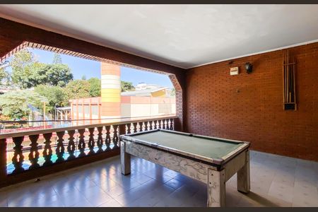 Casa para alugar com 280m², 3 quartos e 2 vagas Casa para alugar com 280m², 3 quartos e 2 vagasVaranda