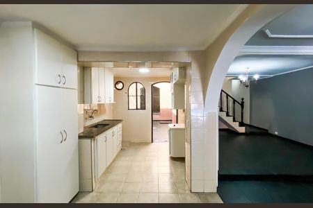 Casa para alugar com 280m², 3 quartos e 2 vagas Casa para alugar com 280m², 3 quartos e 2 vagasCozinha