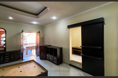 Suite  de casa para alugar com 3 quartos, 280m² em Parque Paineiras, São Paulo