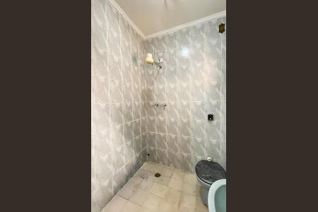Casa para alugar com 280m², 3 quartos e 2 vagas Casa para alugar com 280m², 3 quartos e 2 vagasBanheiro de serviço