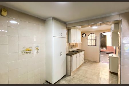 Casa para alugar com 280m², 3 quartos e 2 vagas Casa para alugar com 280m², 3 quartos e 2 vagasCozinha