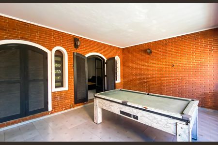 Casa para alugar com 280m², 3 quartos e 2 vagas Casa para alugar com 280m², 3 quartos e 2 vagasVaranda