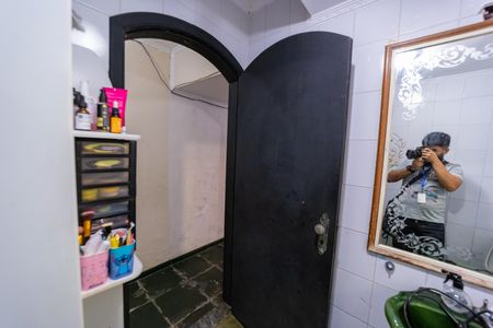 Casa para alugar com 280m², 4 quartos e 2 vagasLavabo