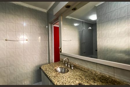 Casa para alugar com 280m², 3 quartos e 2 vagas Casa para alugar com 280m², 3 quartos e 2 vagasBanheiro da Suíte