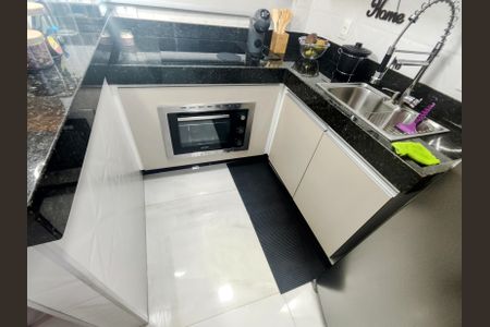 Apartamento à venda com 60m², 2 quartos e 1 vagaSala/Cozinha