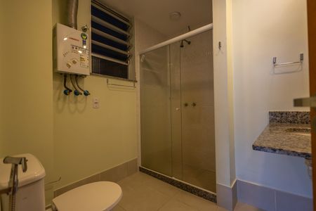 Apartamento à venda com 57m², 2 quartos e 1 vagaBanheiro Social