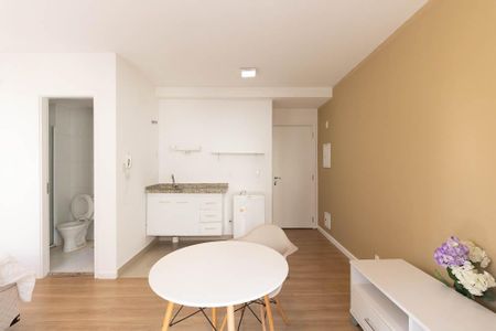 Apartamento para alugar com 28m², 1 quarto e 1 vaga Apartamento para alugar com 28m², 1 quarto e 1 vagaSala