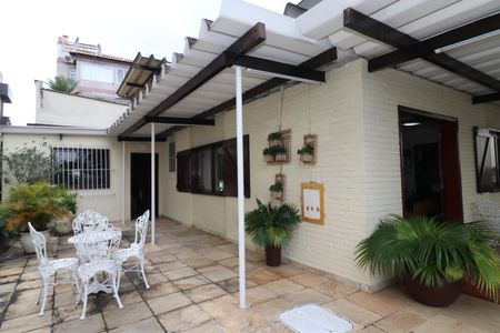 Casa à venda com 323m², 4 quartos e 3 vagasÁrea externa