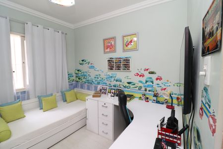 Casa à venda com 323m², 4 quartos e 3 vagasQuarto 2