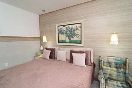 Casa à venda com 323m², 4 quartos e 3 vagasSuíte