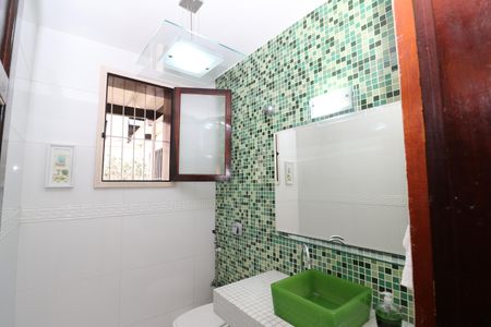 Casa à venda com 323m², 4 quartos e 3 vagasLavabo