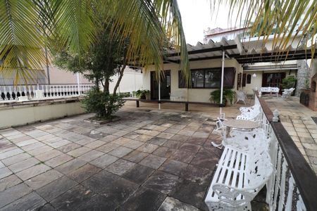 Casa à venda com 323m², 4 quartos e 3 vagasÁrea externa