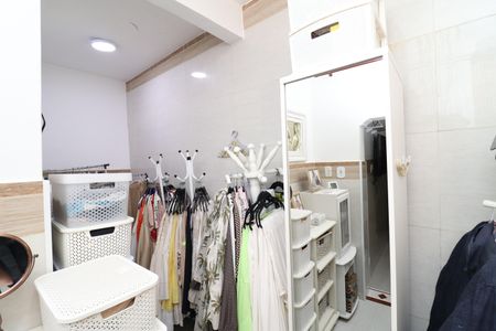 Casa à venda com 323m², 4 quartos e 3 vagasCloset da suíte