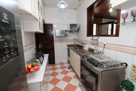 Casa à venda com 323m², 4 quartos e 3 vagasCozinha