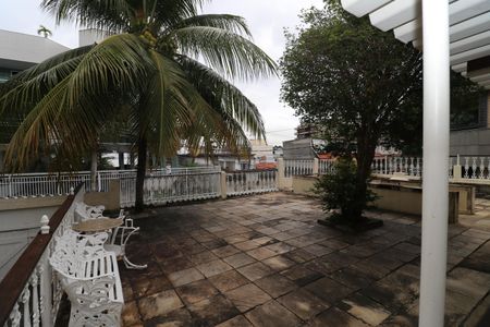 Casa à venda com 323m², 4 quartos e 3 vagasÁrea externa