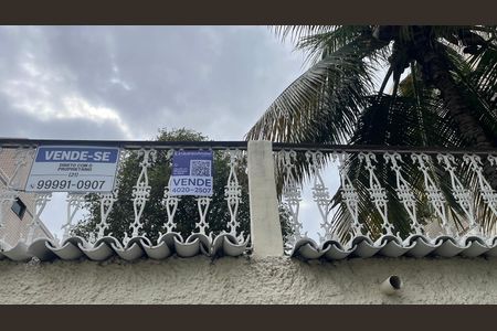 Casa à venda com 323m², 4 quartos e 3 vagasPlaca