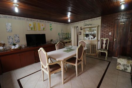 Casa à venda com 323m², 4 quartos e 3 vagasCopa