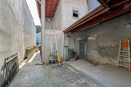 Casa à venda com 134m², 2 quartos e sem vagaQuintal
